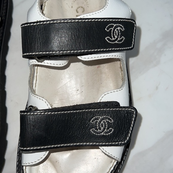 Vintage Chanel Dad Sandals - Picture 5 of 6